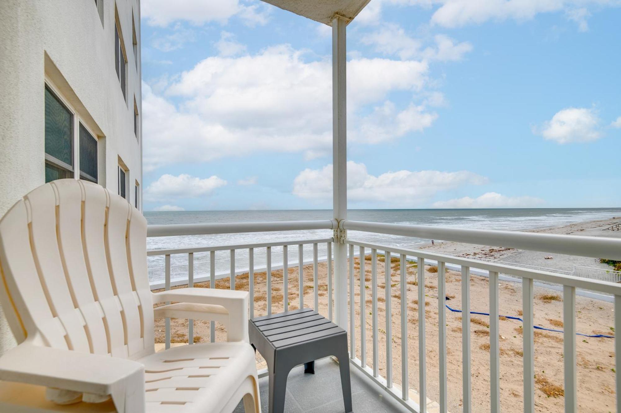 Walk To Shore Satellite Beach Condo With Ocean View Eksteriør bilde